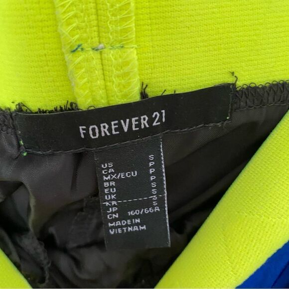 Forever 21 Women’s Astronaut NASA Pants - Picture 5 of 5